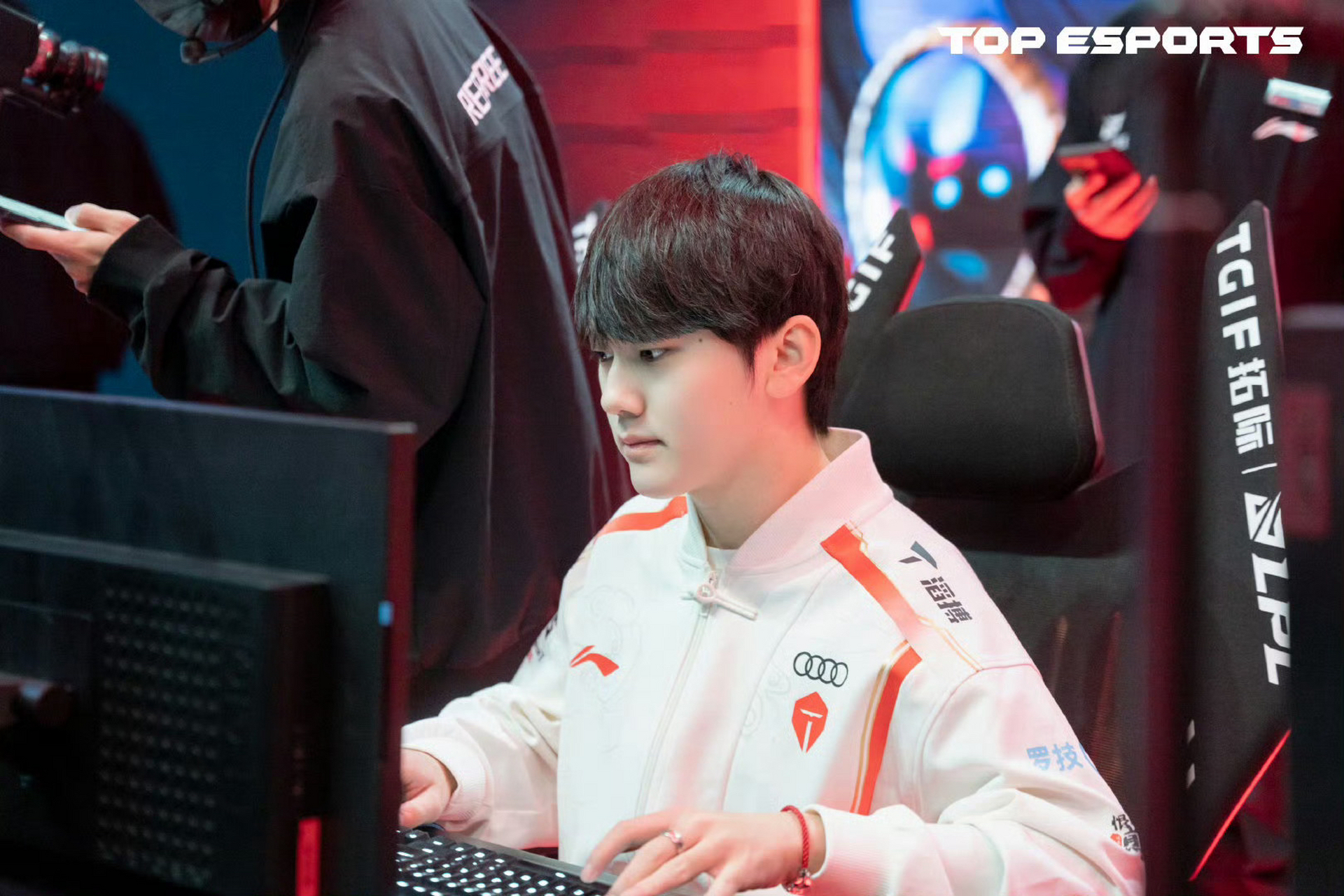 开云体育-JackeyLove在FPX比赛中高光表现，赛况扑朔迷离引发热议！的简单介绍